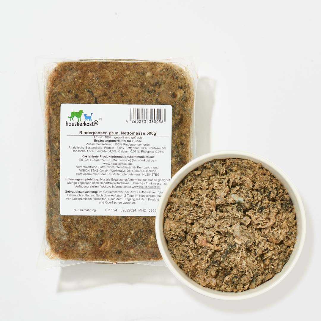 Verpackung und Schale mit grünem Rinderpansen für Hunde, 250 g.