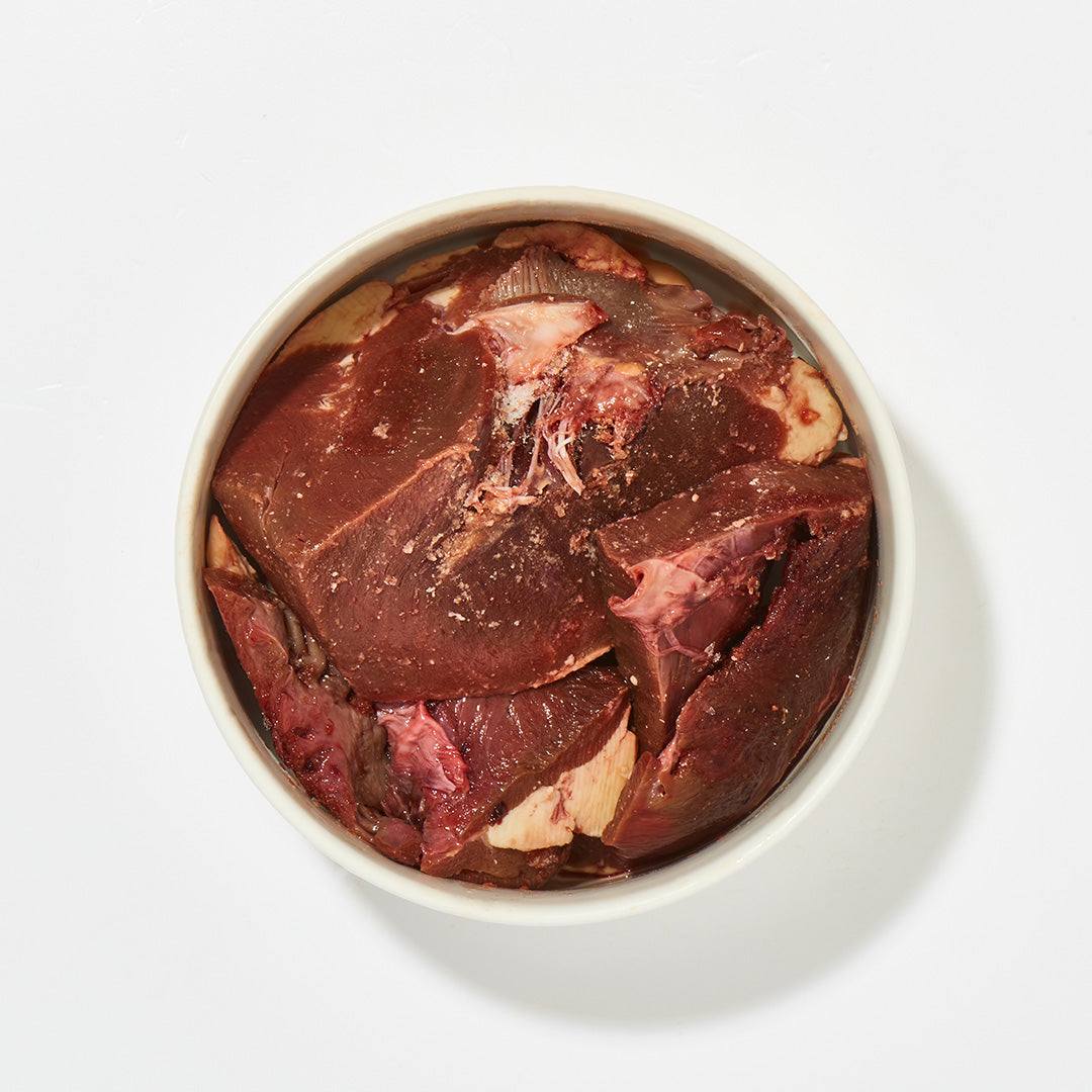 Rinderherz-Klumpen, 2 kg, frisches Muskelfleisch, fettarm, reich an Eiweiß und Taurin, ideal für Hunde und Katzen.