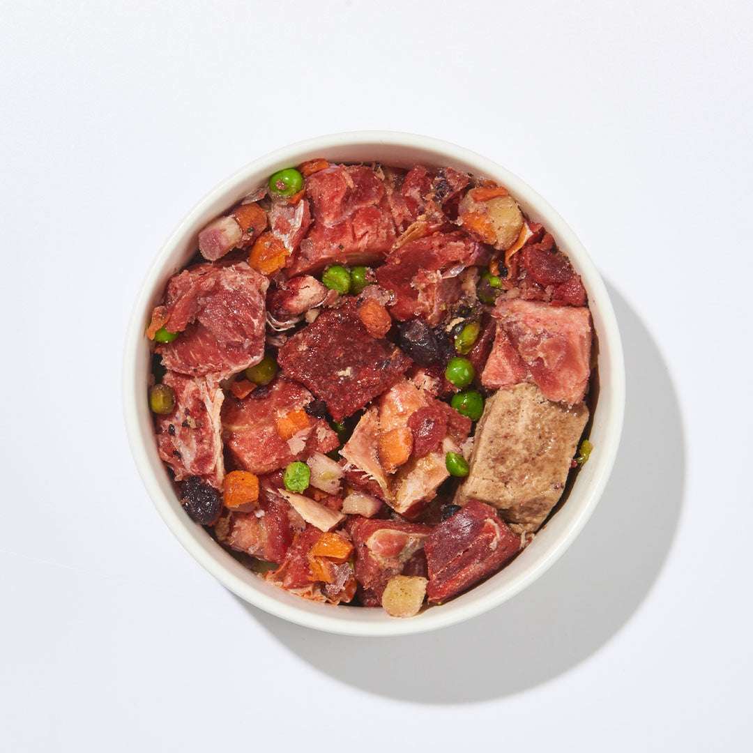 BARF Gourmet PLUS Pferd Komplettmenü mit Fleisch, Knochen, Innereien, Obst und Gemüse.