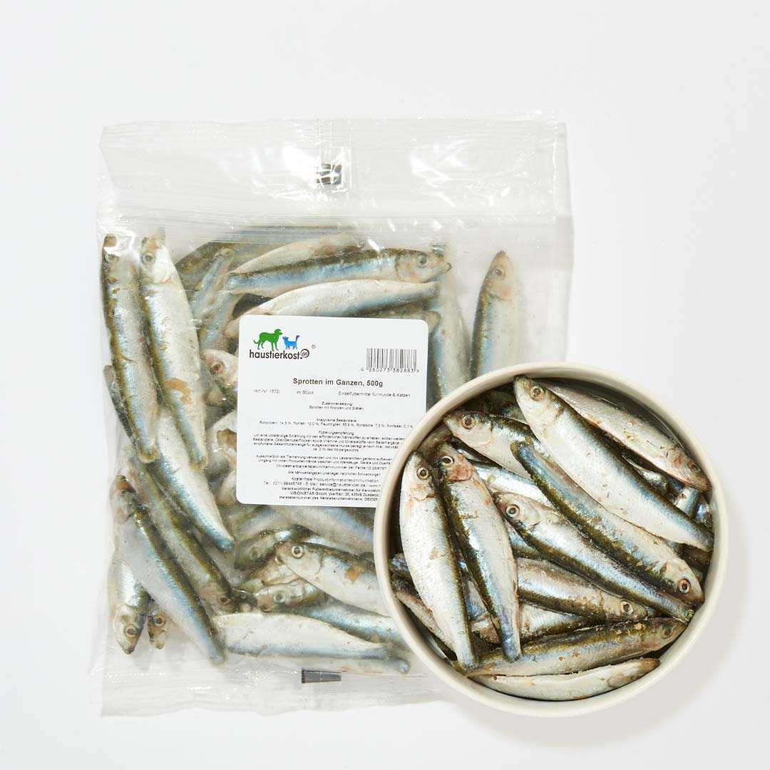 Sprotten im Ganzen, 500 g Packung und Schüssel mit Fisch, reich an Omega-3 und Omega-6 Fettsäuren, für Hunde und Katzen.