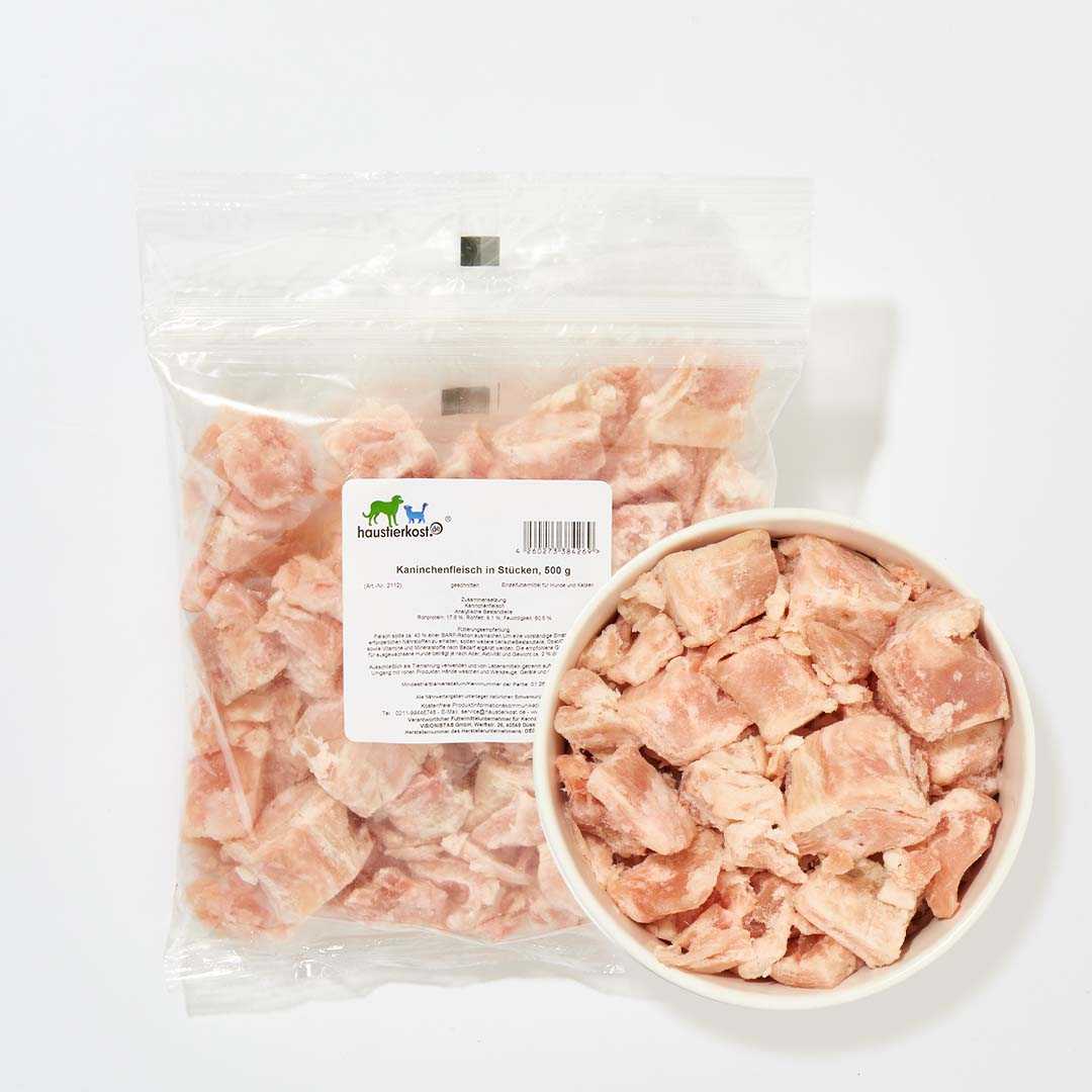 Kaninchenfleisch in Stücken, 500 g Packung, gefroren, geeignet für sensible Hunde und Katzen.