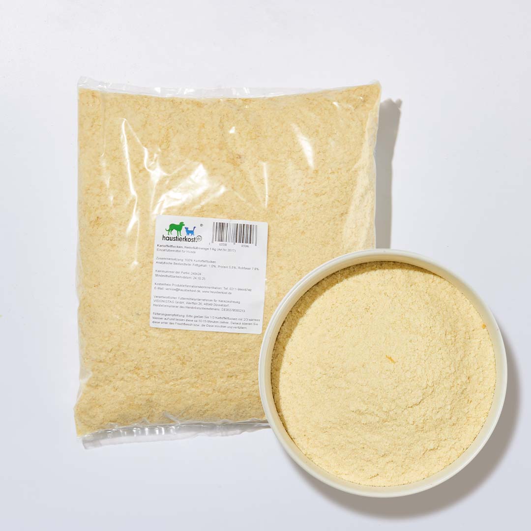 Kartoffelflocken 1 kg Packung und Schale mit feinen Kartoffelflocken als glutenfreie Kohlenhydratquelle für Hunde