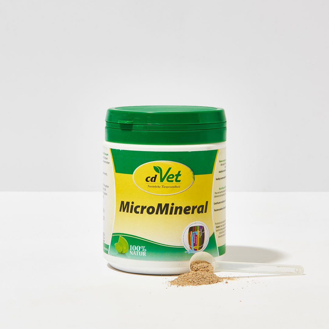 cdVet MicroMineral Nahrungsergänzung für Hunde und Katzen mit natürlichen Mineralien und Spurenelementen zur Unterstützung von Fell, Haut und Stoffwechsel
