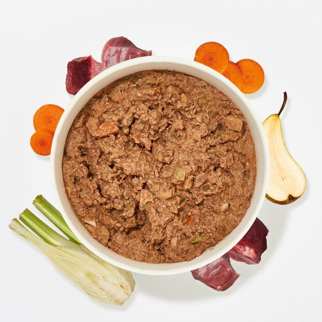 Sous Vide Menü Rind Hundefutter schonend gegart mit Gemüse und Birne, nährstoffreich und leicht verdaulich für sensible Hunde.