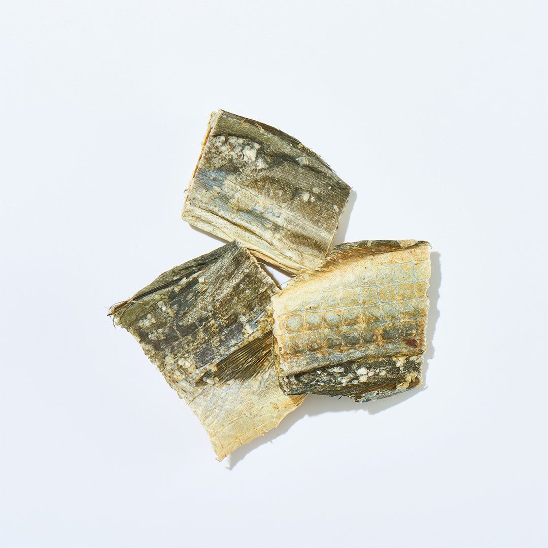Seelachs Snack für Hunde, 300 g, schonend getrocknet, reich an Proteinen und Omega-3-Fettsäuren, natürliche Belohnung.