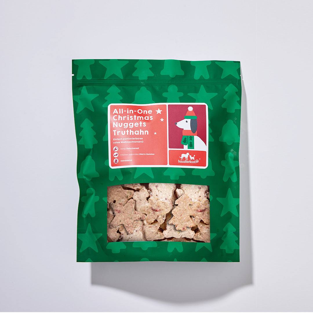 All-in-One Christmas Nuggets Truthahn, 750 g Beutel vor weißem Hintergrund, festliches Festtagsmenü für Hunde.