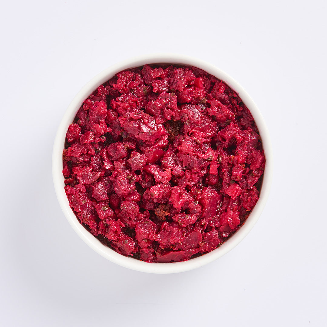 FrischePüree Vital Hunde-Gemüse-Obst-Mix mit Karotte Spinat und Rote Beete in weißer Schale