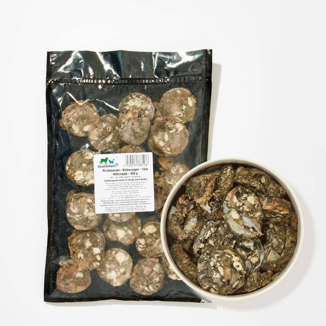 Rinderpansen-Blättermagen Taler, 800 g Packung und Schüssel mit Hundesnacks.