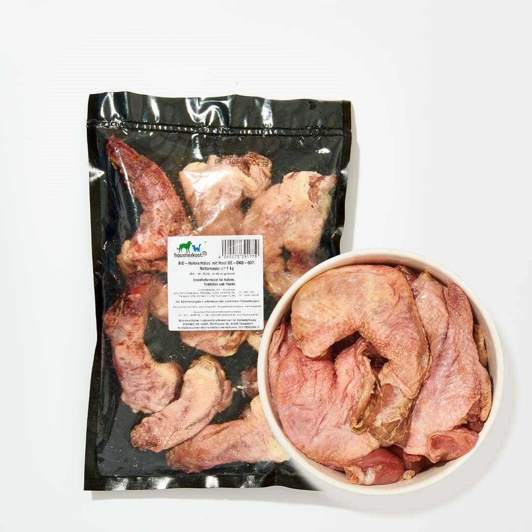 BIO Hühnerhälse mit Haut in Verpackung und Schüssel, 1 kg, natürlicher Calciumlieferant.