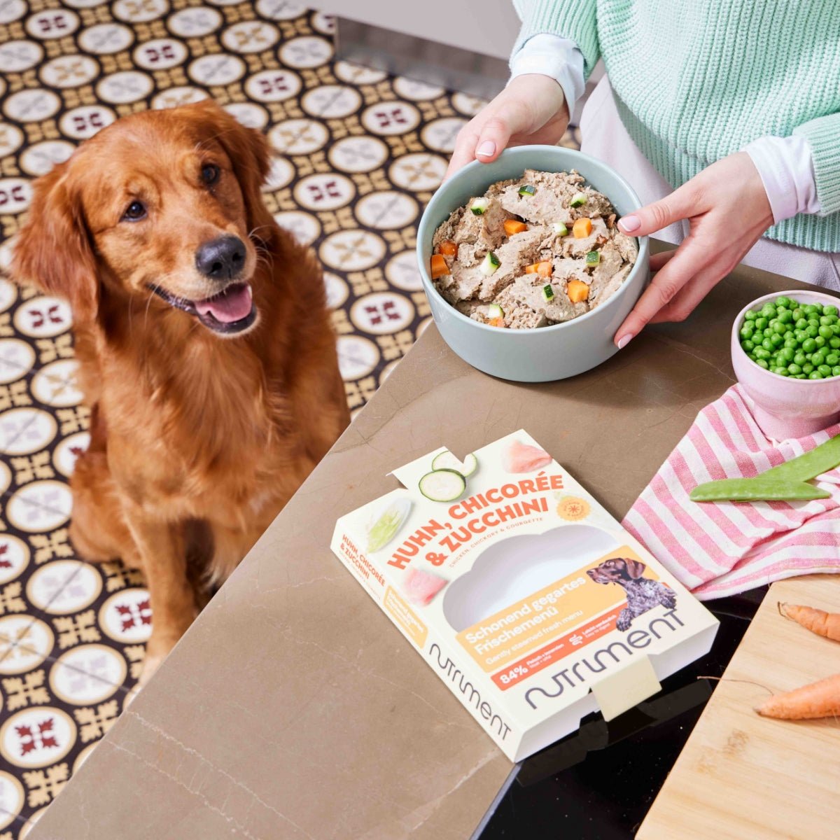 Nutriment Schonend gegartes Frischemenü Rind, Chicorée & Brokkoli - haustierkost.de®