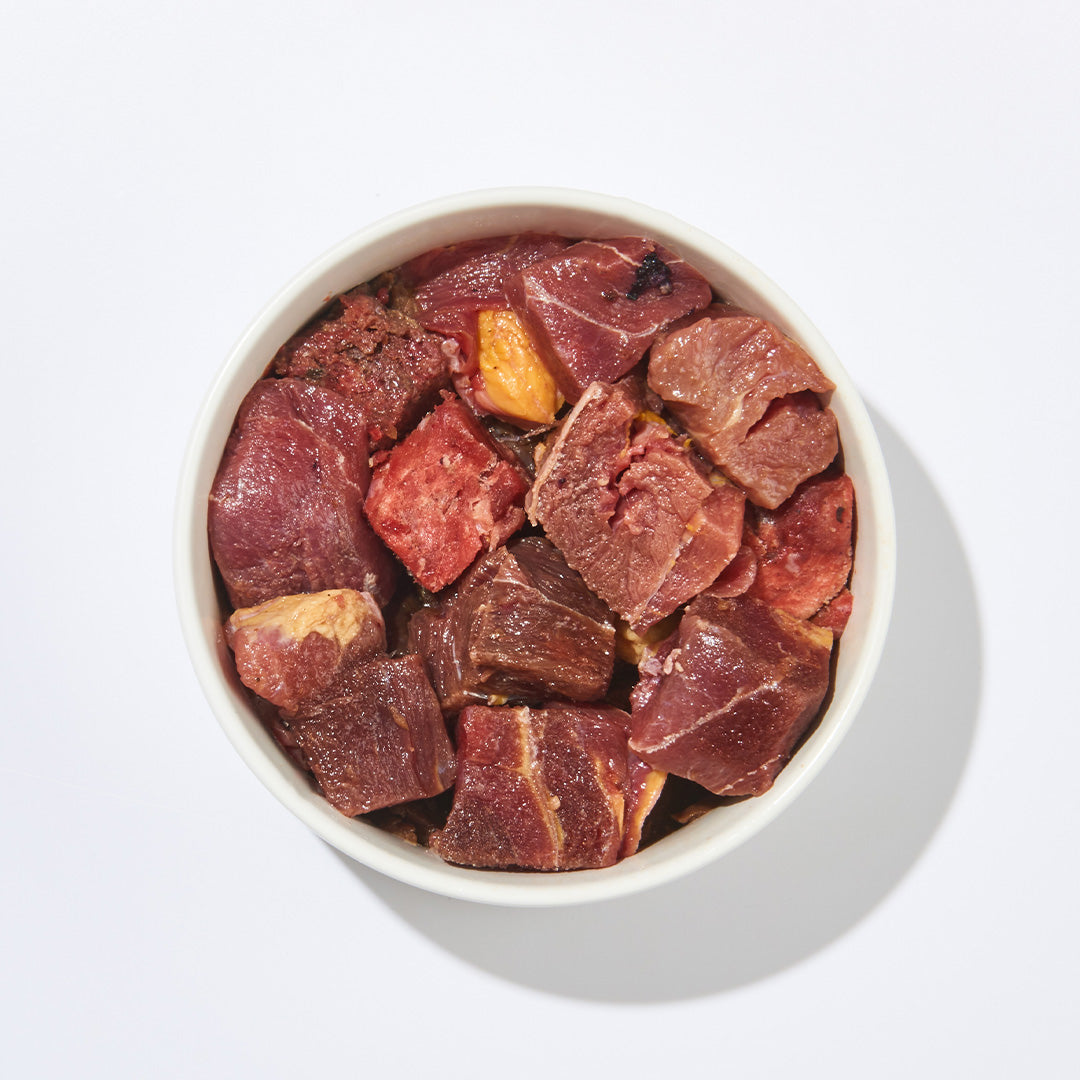 Gefrorene gewürfelte Pferdefleischstückchen mit Knorpel für Hunde und Katzen, geeignet für sensible und allergische Tiere